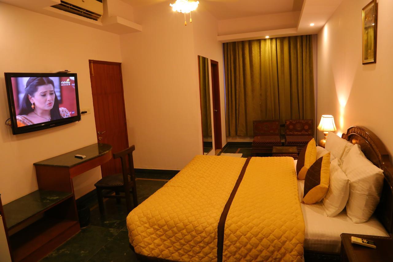 Magsons Resorts Vrindavan Kosi Exterior photo