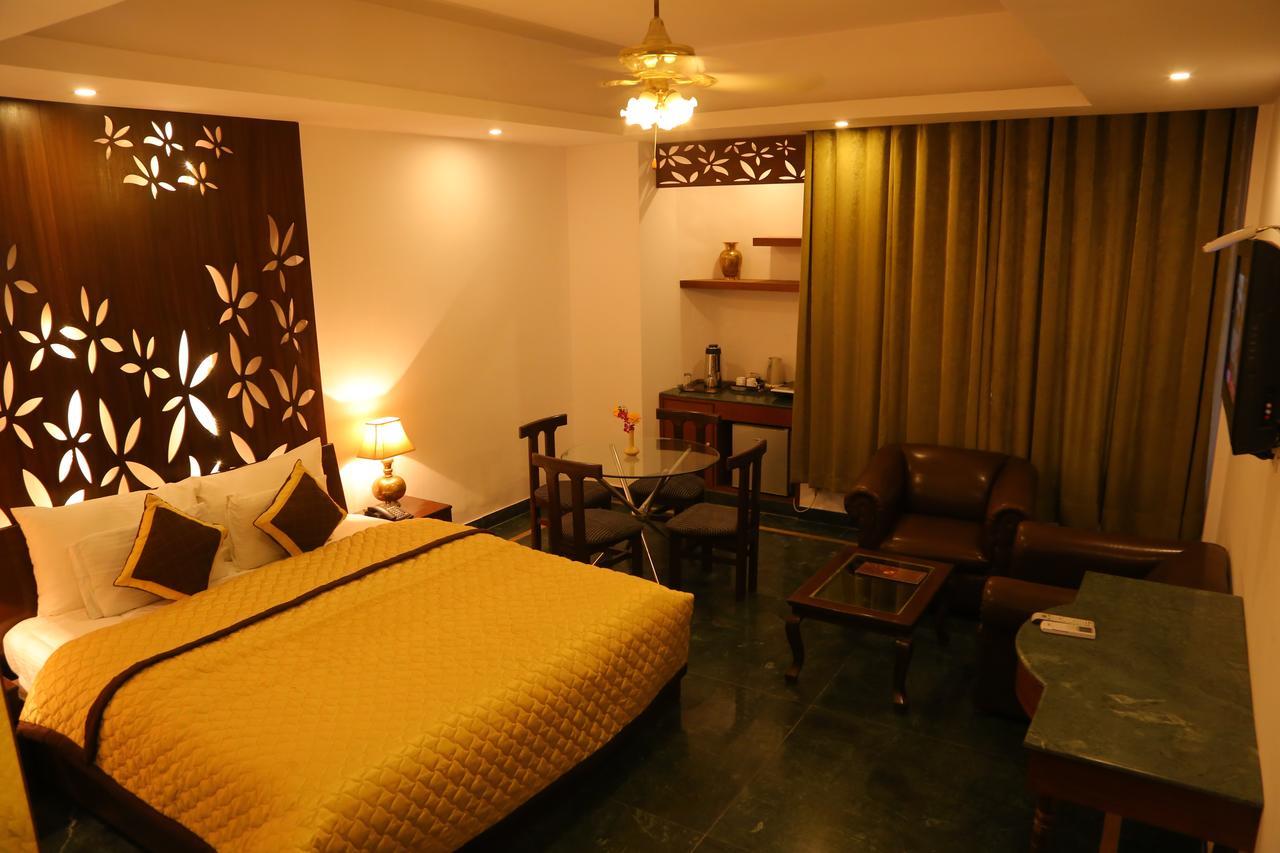Magsons Resorts Vrindavan Kosi Exterior photo