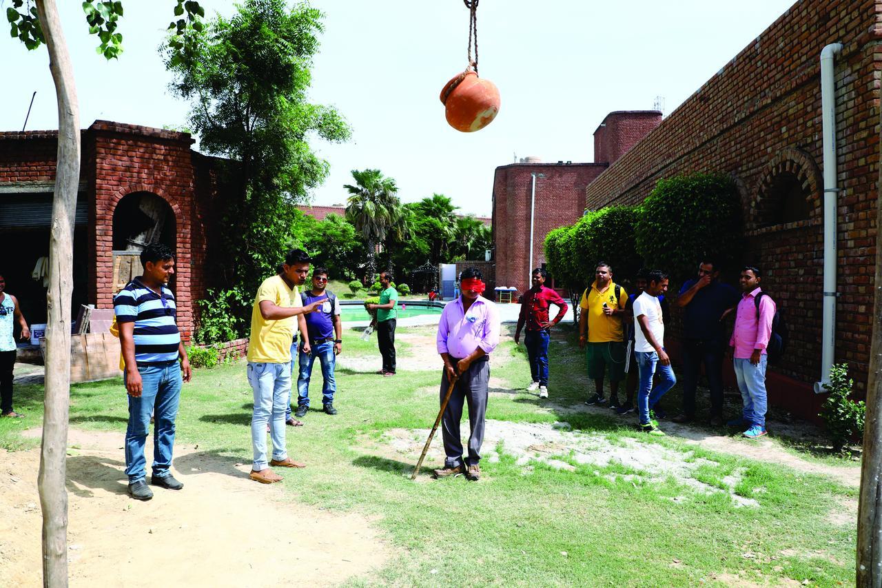 Magsons Resorts Vrindavan Kosi Exterior photo