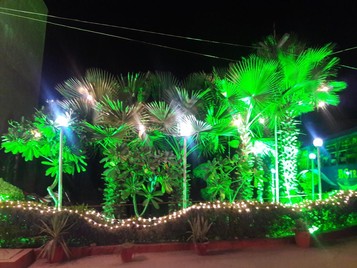 Magsons Resorts Vrindavan Kosi Exterior photo
