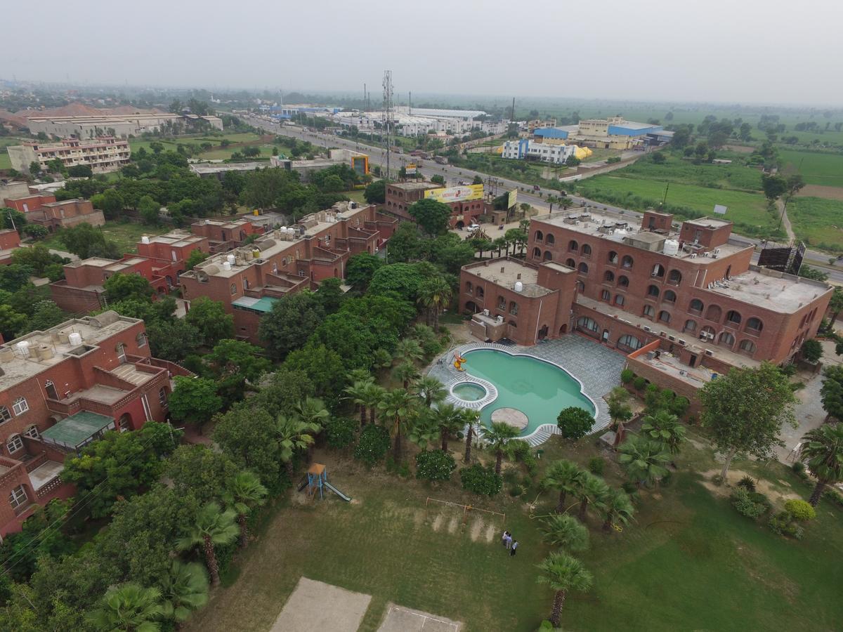 Magsons Resorts Vrindavan Kosi Exterior photo