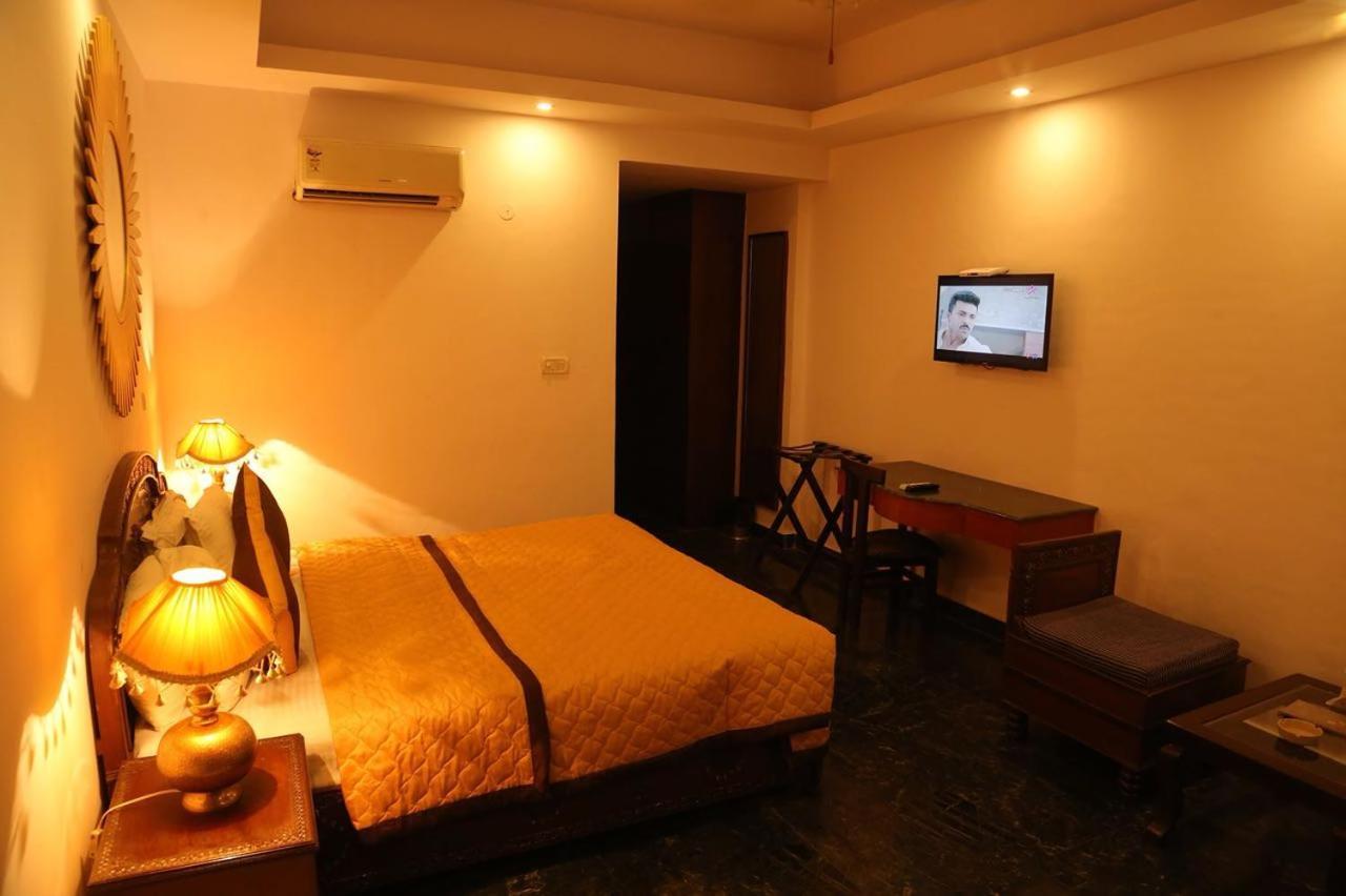 Magsons Resorts Vrindavan Kosi Exterior photo