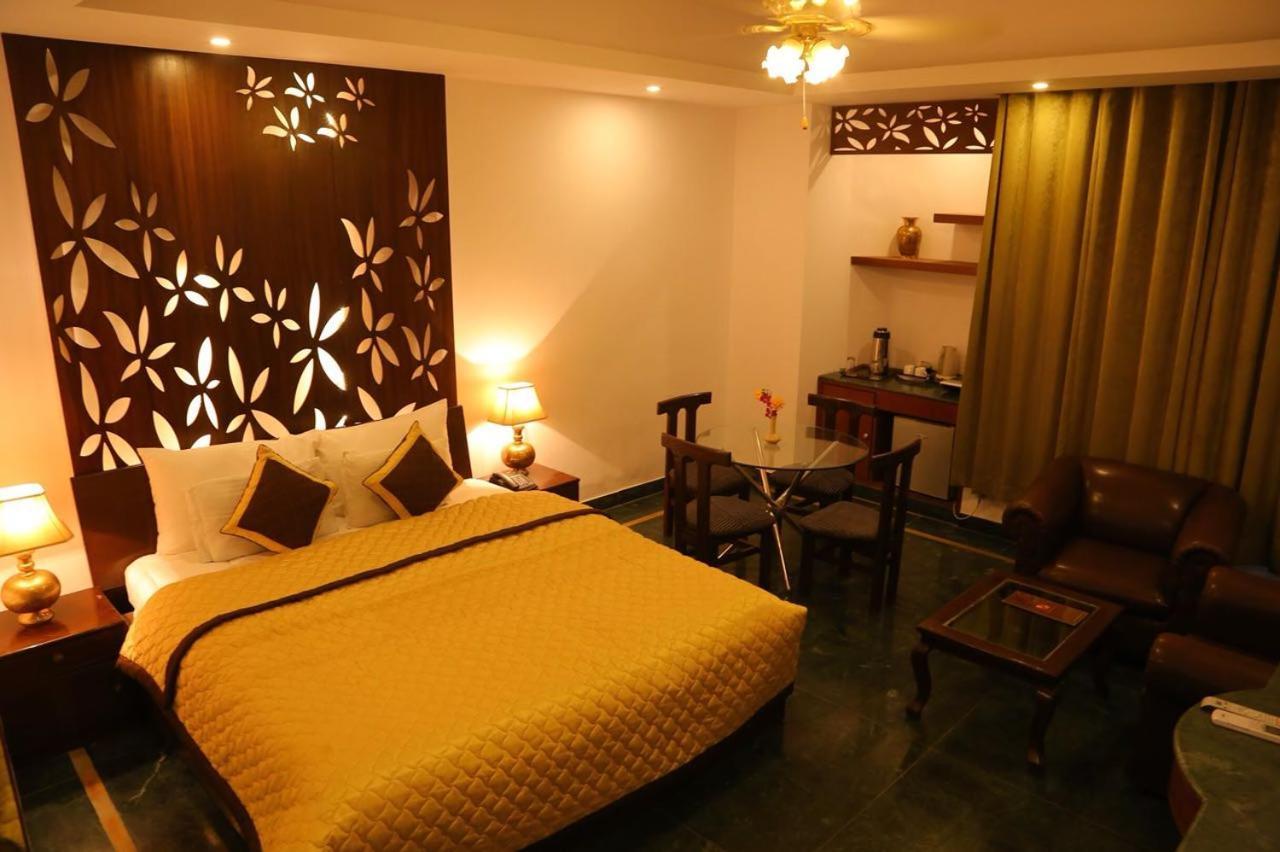 Magsons Resorts Vrindavan Kosi Exterior photo
